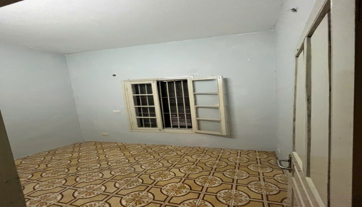 Cho thuê nhà ngõ 23  Đông Tác, 39m2, 2 ngủ, 2 vệ sinh, chỉ 8 Triệu